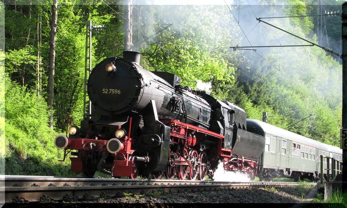 Mit Volldampf ins Fr&uuml;hjahr: EFZ 52 7596 aif der Schwarzwaldbahn