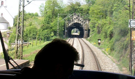 Istein, kurz vor dem Kirchbergtunnel 